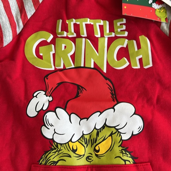 NWT - Grinch onesie. Size 12-18 months. - Picture 2 of 7